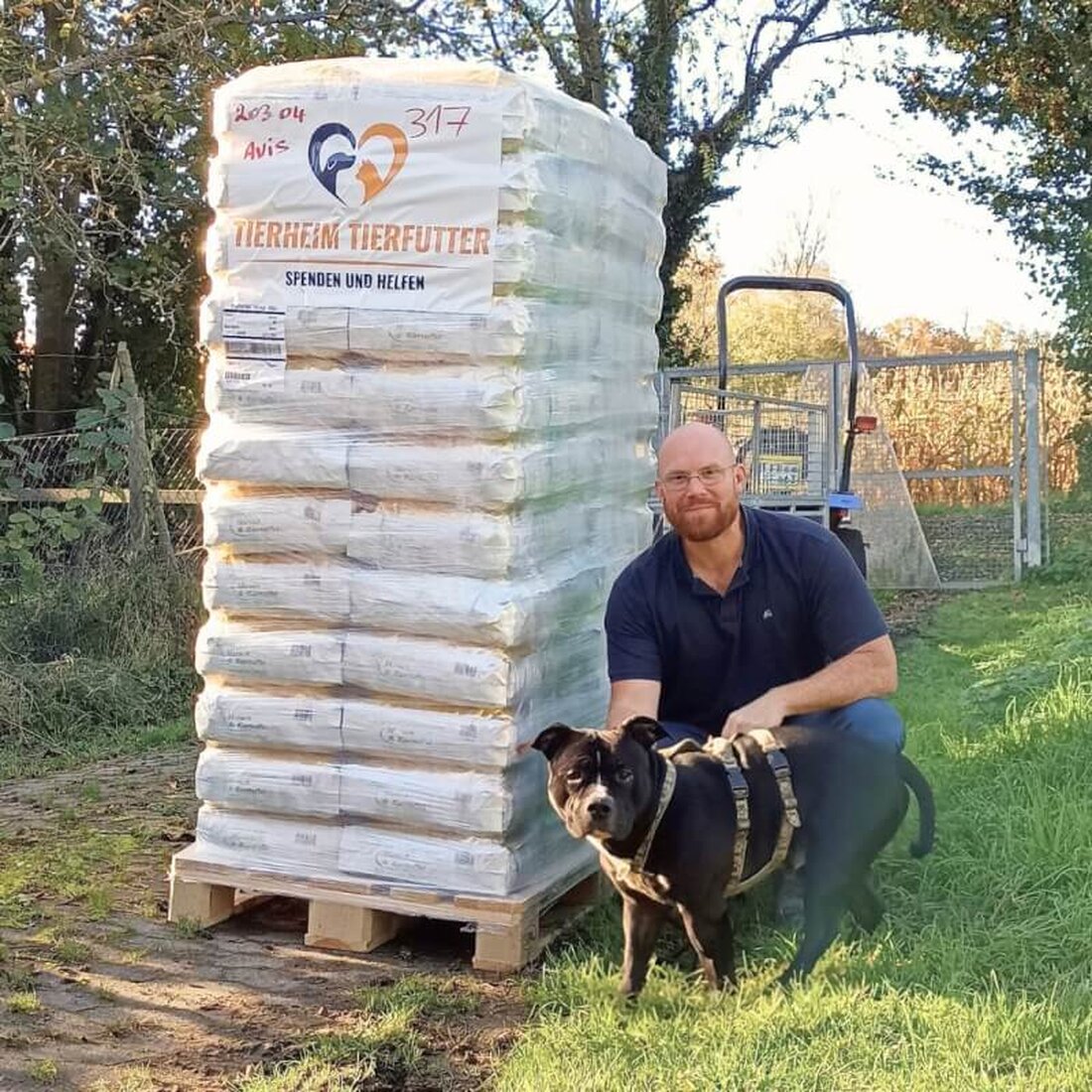 Tierheim Tierfutter unterstützt das Tierheim Freiburg mit einer bedeutenden Futterspende. Eine Palette kostenloses getreidefreies Hundefutter Grosszügige Futterspende für Tierheimhunde Rottenburg, 08. April 2025 Tierheim Tierfutter unterstützt das Tierheim Freiburg mit einer bedeutenden Futterspende. Eine Palette getreidefreies Hundefutter wurde geliefert, um den Bedürfnissen der Allergikerhunde gerecht zu werden. Diese Spende zeigt die wichtige Rolle von Tierheim Tierfutter und seinen Unterstützern für den Tierschutz. Tierheim Freiburg Engagement für den Tierschutz Tierheim Tierfutter hat kürzlich eine großzügige Spende an das Tierheim Freiburg übermittelt. Die Lieferung, bestehend aus Hundefutter der Firma Futter Shuttle mit Hirsch &#038; Kartoffel, richtet sich speziell an die Hunde, die &hellip;